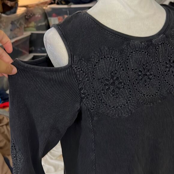 Soft surroundings cold shoulder waffle knit blouse - Picture 2 of 5